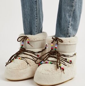 Moon Boot Icon Faux Fur White Snow Boots - Colorful Bead Detail NWT Size9